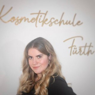 Kosmetikschule Fürth - Inhaberin Jasmin Barth Kosmetikschule Fürth - Inhaberin Jasmin Barth